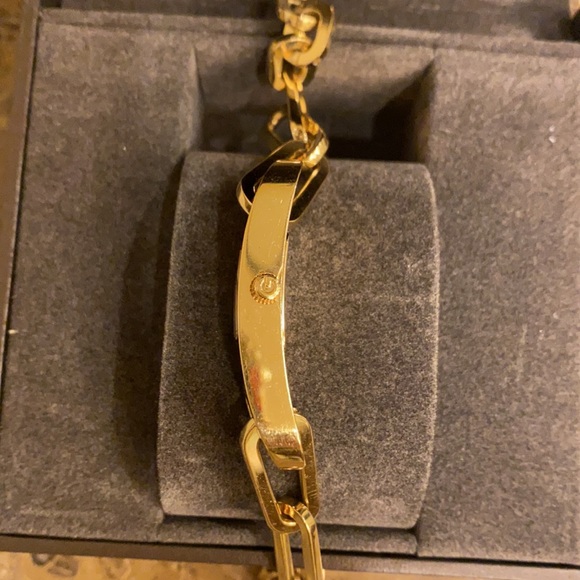 Authentic Gucci Watch - Picture 4 of 6